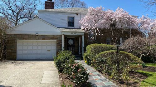85-26 Edgerton Blvd, Jamaica, NY 11432-2207