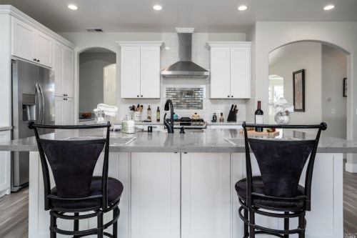 410 Tehuacan Rd, Ukiah CA  95482-2007 exterior