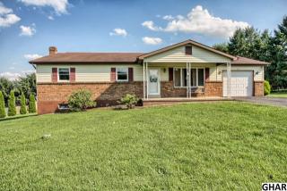131 Terry Ln, Powells Vly, PA 17032-8384