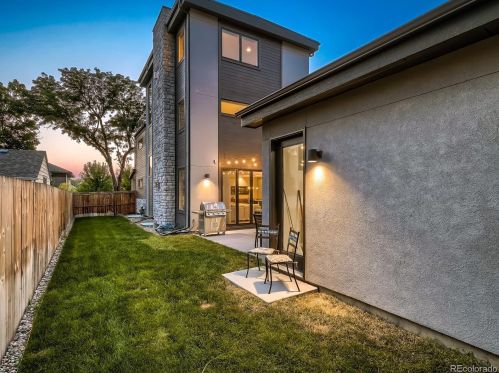 1140 Cook St, Denver CO 80205-5010 exterior