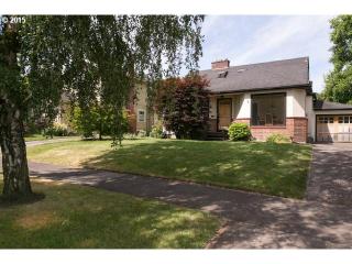 1915 52 Ave, Portland OR  97213-2732 exterior