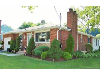 137 Swain Ave, Meriden, CT 06450-7282