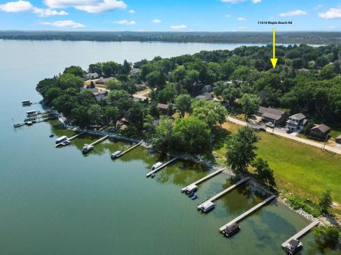 11618 Maple Beach Dr, Edgerton WI  53534-9078 exterior