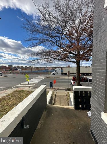 2701 Capitol St, Washington DC 20002-1017 exterior