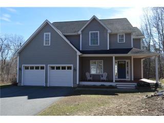 2 Linden Ln, Gales Ferry, CT 06339-1528