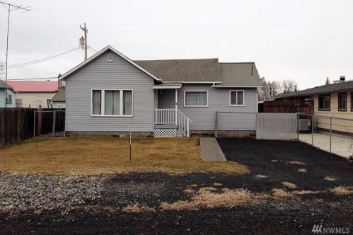 8 Cliff Ave, Wilbur, WA 99185-5001