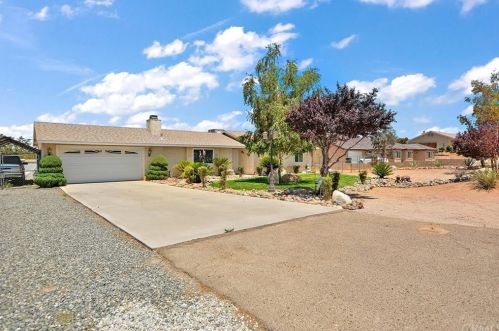16330 Teton St, Victorville, CA 92395-8506