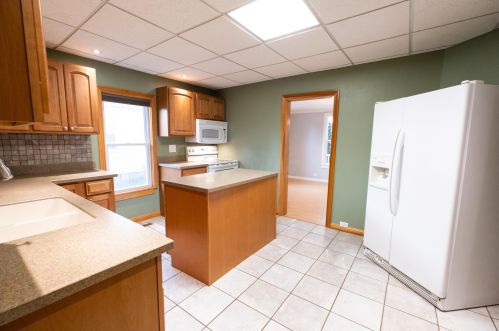 100 Maplewood Ave, Mount Vernon OH  43050-3138 exterior