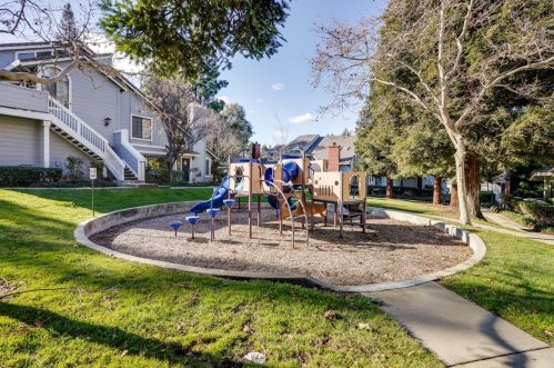 2851 Buena Crest Ct, San Jose CA  95121-2956 exterior