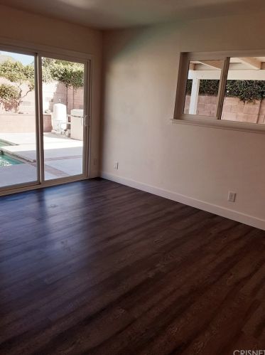 2128 Guerne Ave, Simi Valley CA  93063-2728 exterior