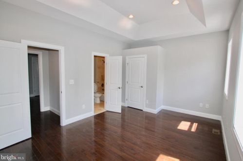 321 T St, Washington DC 20001-4119 exterior