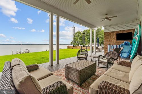 19725 Tidewater Trl, Tappahannock VA  22560 exterior