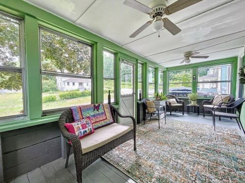 84 Brunswick Ave, Moosup, CT 06354-1133