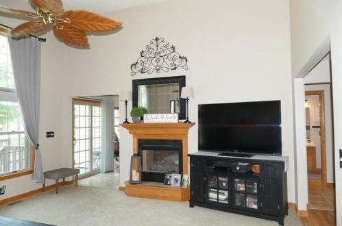 3104 Sugarberry Ln, New Castle PA  16105-1382 exterior