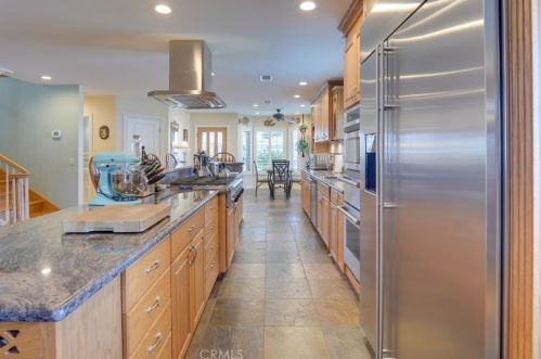 2658 Nipomo Ave, Long Beach, CA 90815-1540