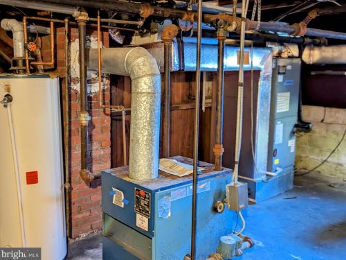 349 Governors Ave, Dover DE  19904-3005 exterior