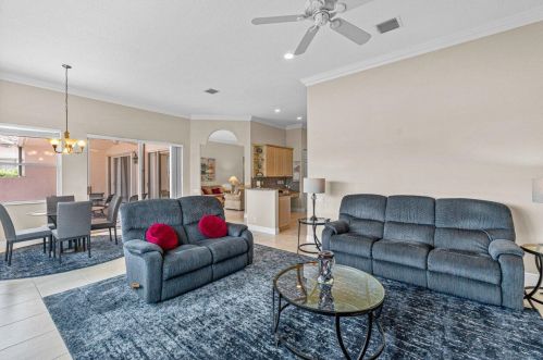 6640 Catania Dr, Boynton Beach FL  33472-7354 exterior