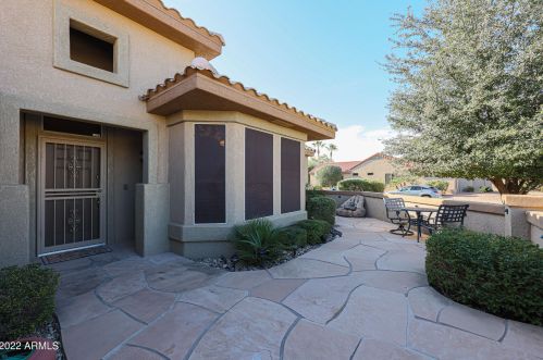 15157 Waterford Dr, Sun City, AZ 85374-8581