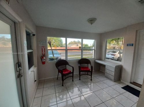 406 56th Ave, Hollywood FL  33021-5701 exterior