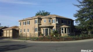 2361 20th Ave, Sacramento CA  95822-1442 exterior