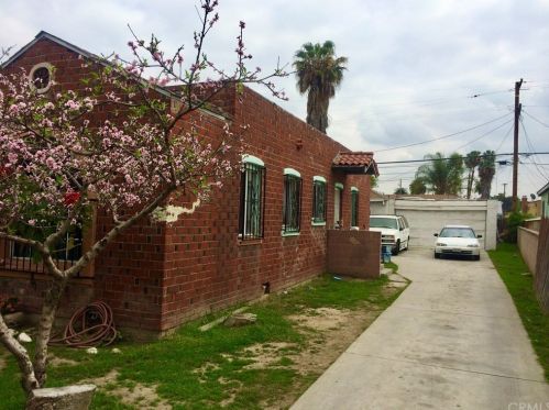 1114 Rose Ave, Compton CA  90221-1415 exterior
