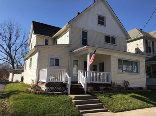 411 Martin St, New Castle, PA 16101-2595