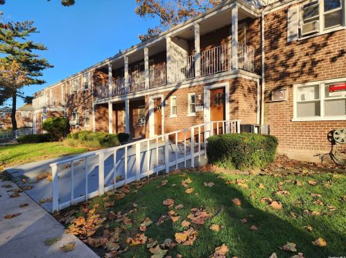 234 234th St, Jamaica NY  11413-2116 exterior