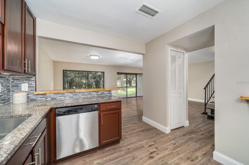 904 Wintergreen Blvd, Casselberry FL  32730-2928 exterior