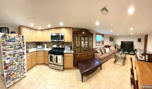 94 Maitland Pl, Outwater NJ  07026-1230 exterior