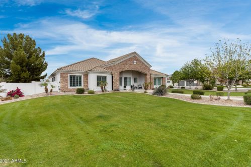 19676 Country Meadows Dr, Queen Creek, AZ 85142-6085