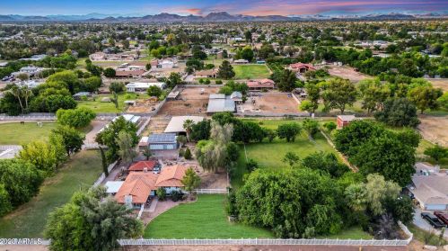 4904 Acoma Dr, Glendale, AZ 85306-4405