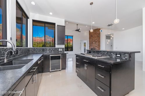 130 Grasshopper Ln, Sedona AZ 86336-4529 exterior