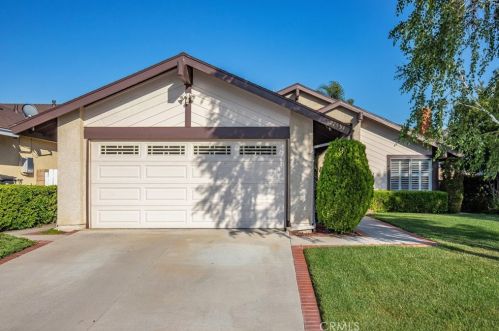 27554 Falling Star Ln, Santa Clarita, CA 91350-1771