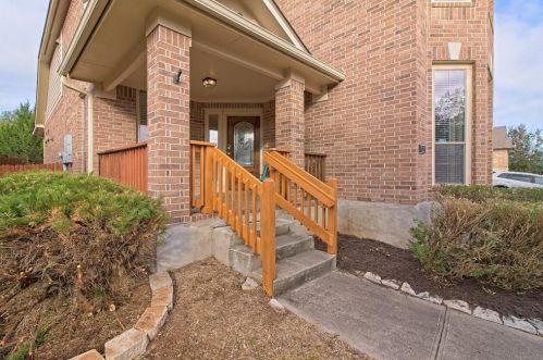 722 Westbury Ln, Georgetown TX  78633-1849 exterior