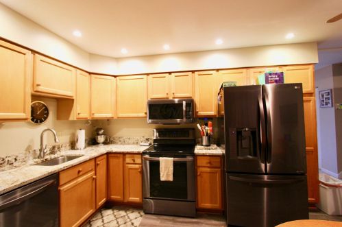 1030 Amboise Dr, Marion OH 43302-6614 exterior