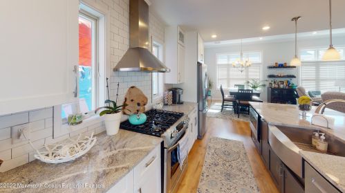 5 Fort Ave, Pelican Island NJ  08751-1512 exterior