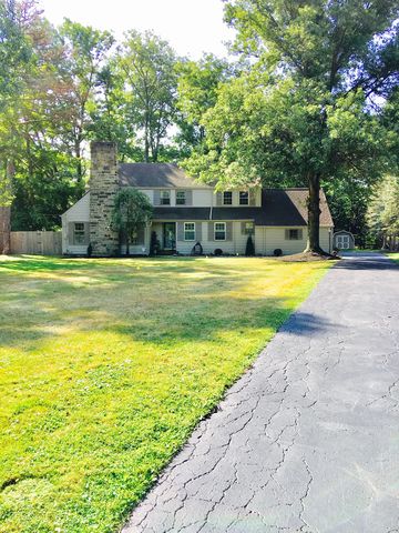 9206 Fitzwater Rd, Cleveland, OH 44141-1351