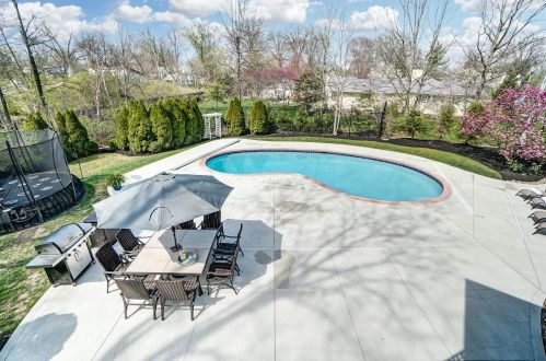 7375 Cayuga Dr, Cincinnati OH  45243-3540 exterior