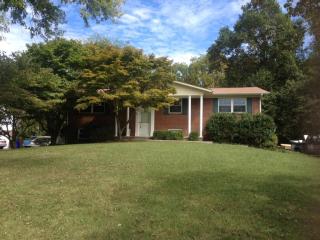 704 Coventry Rd, Knoxville, TN 37923-2456