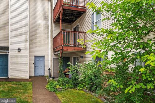 1284 Ox Rd, Woodstock VA  22664-1055 exterior