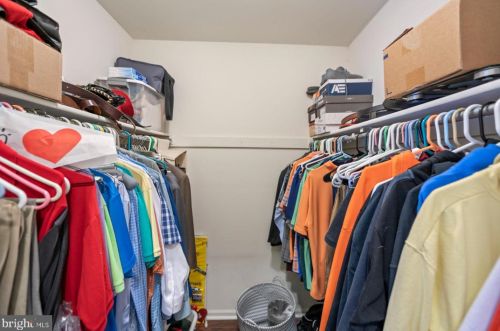 3080 Harbour Dr, Palmyra NJ 08065-2219 exterior