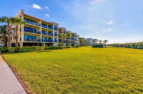 7434 Bayshore Dr, Saint Petersburg, FL 33706-3514