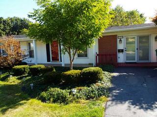 325 Judy Lynn Dr, Hermitage, PA 16121-1528