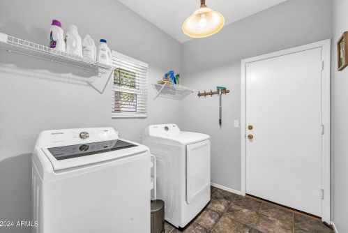 2542 Indian Wl Pl, Chandler AZ  85249-4168 exterior