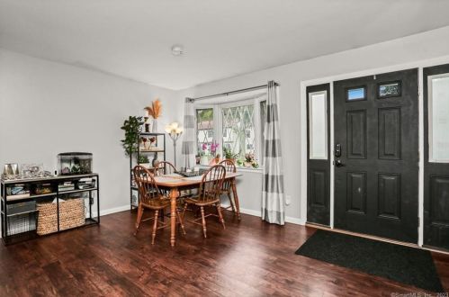 56 Windsong Ln, Milford CT  06460-5945 exterior