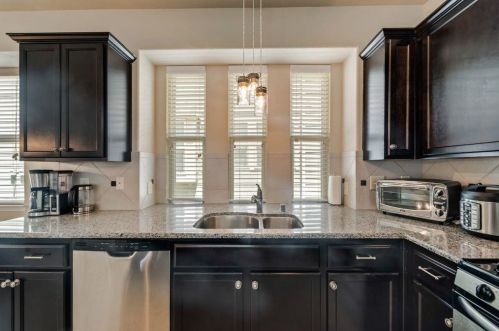 9033 Eagle Dr, Aubrey TX  76227-5786 exterior