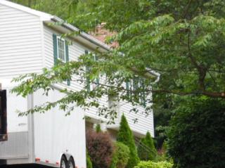 27 Rowland Dr, Waterbury, CT 06712-1121