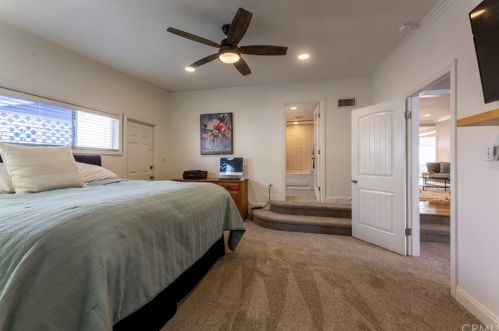 2845 Iroquois Ave, Long Beach CA  90815-1509 exterior