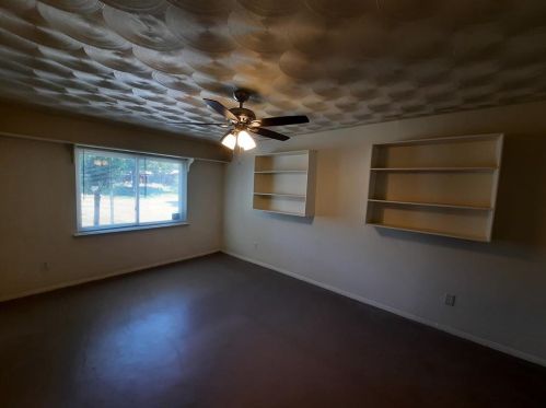 3408 Pleasant Run Rd, Irving TX  75062-3255 exterior