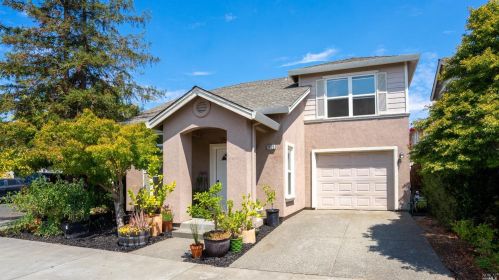 2825 Bay Village Ave, Santa Rosa, CA 95403-2486